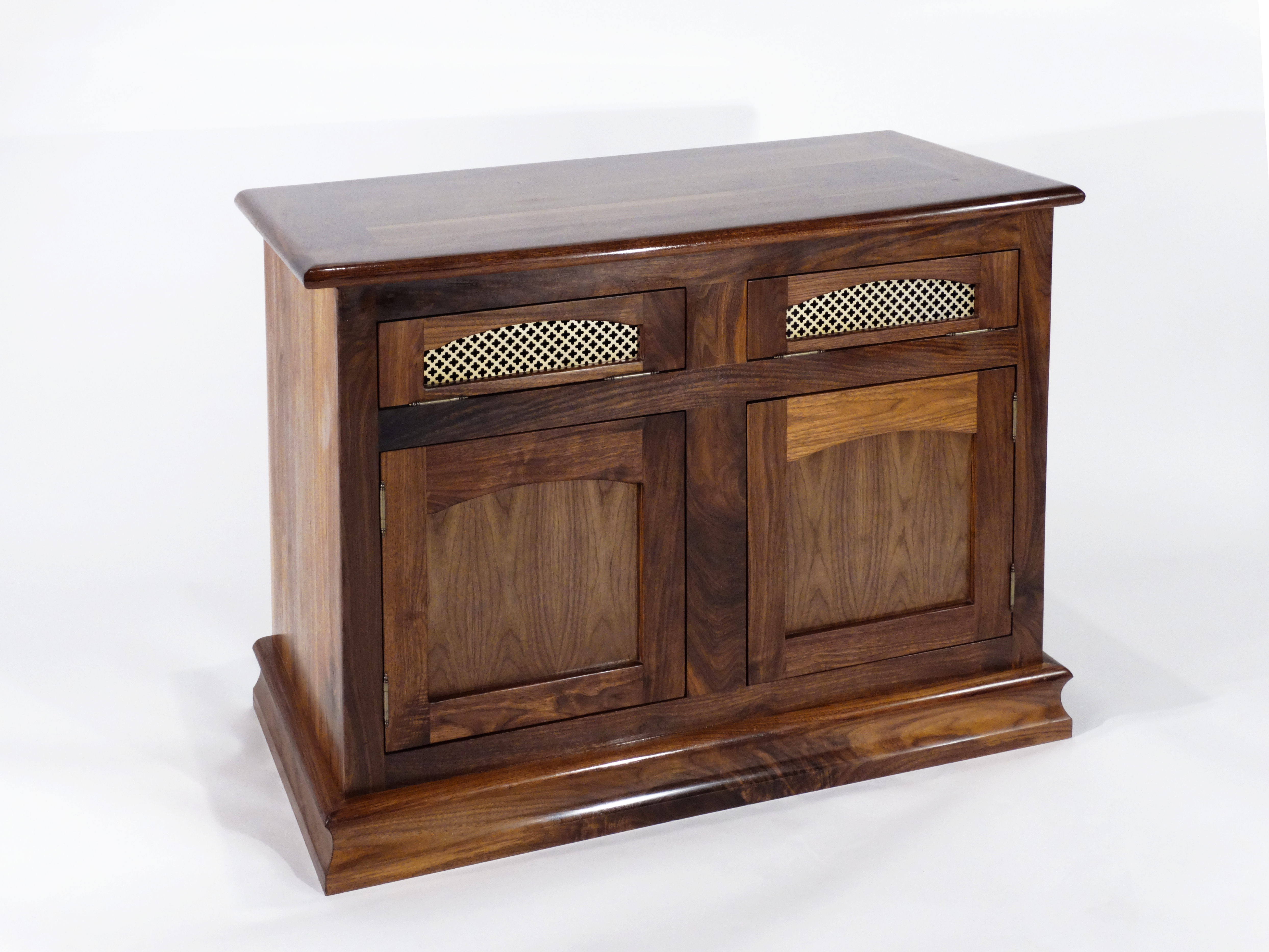 Fernando Pirelli credenza