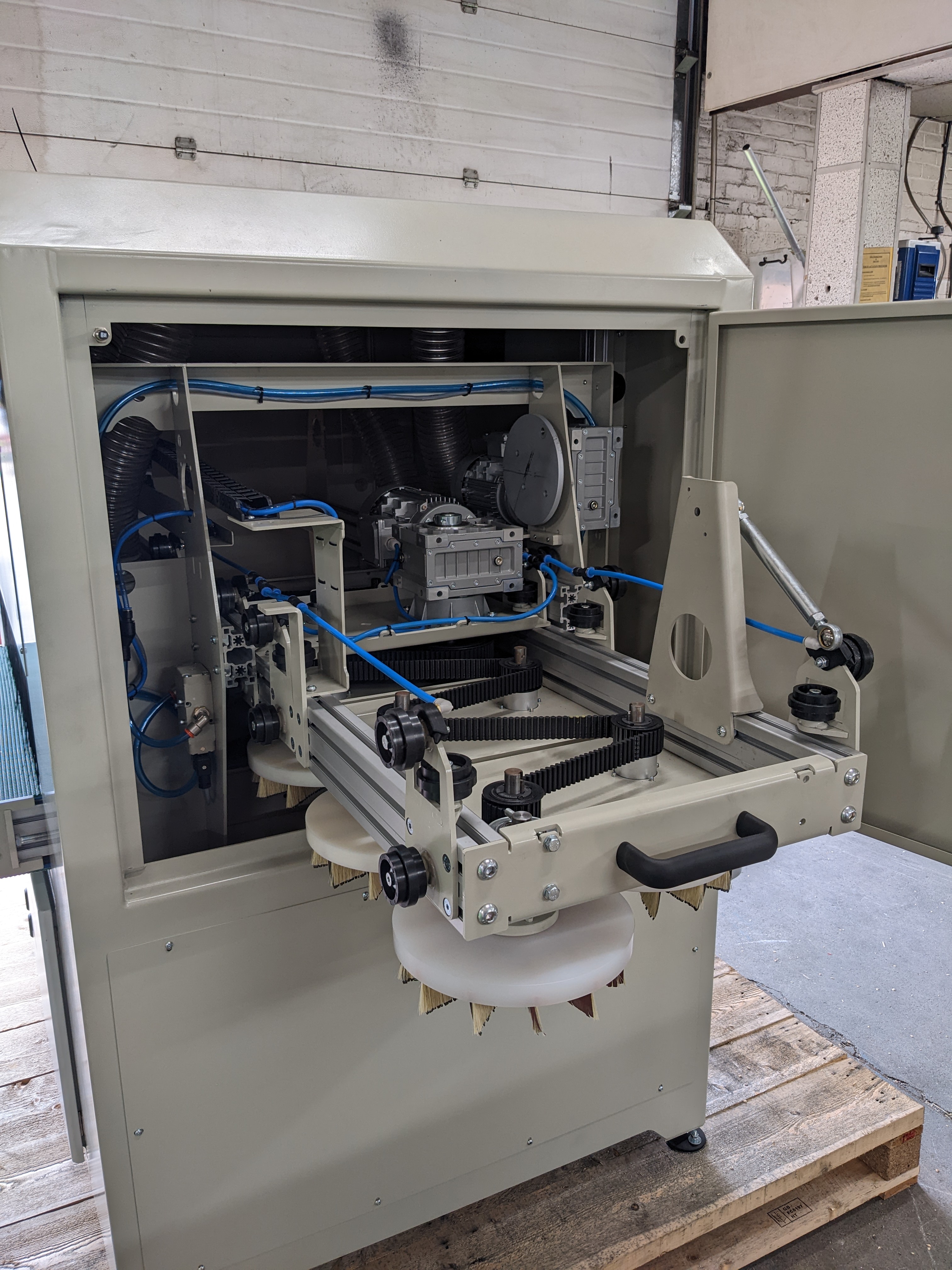 Gibbs Group North America cup brush sander