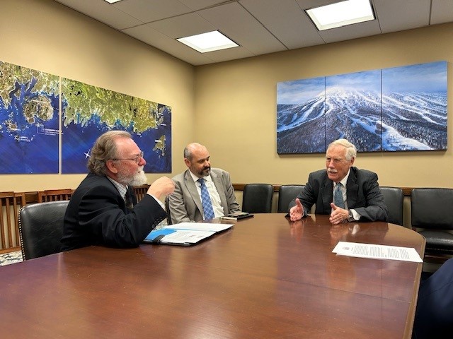 Will Sampson talks to Sen. Angus King