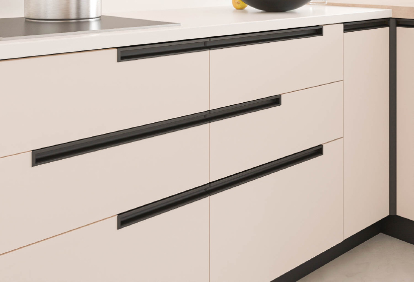 Berenson Hardware Syma5 edge pull