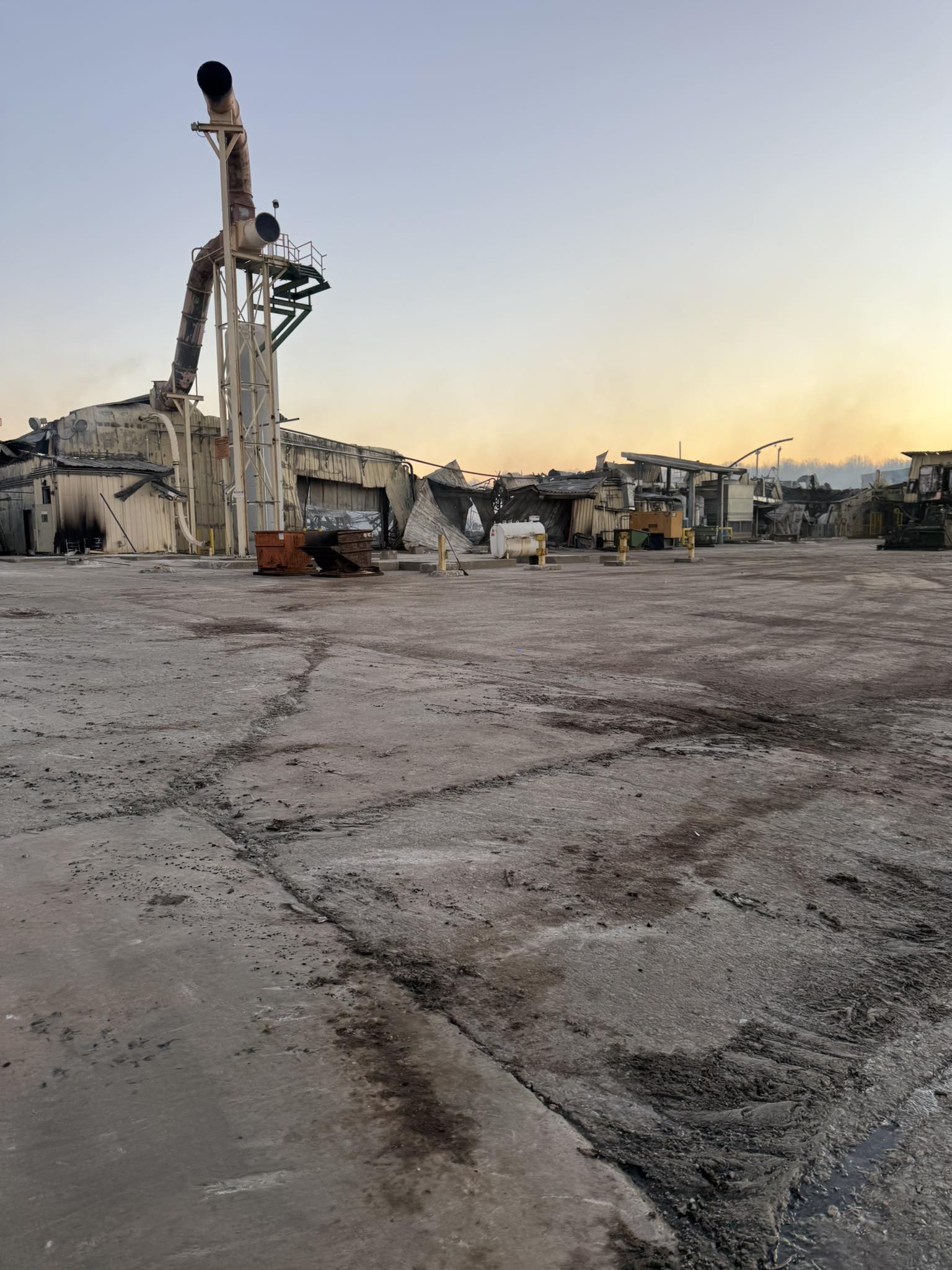 Massive fire breaks out at closed G-P plywood plant | Woodworking Network