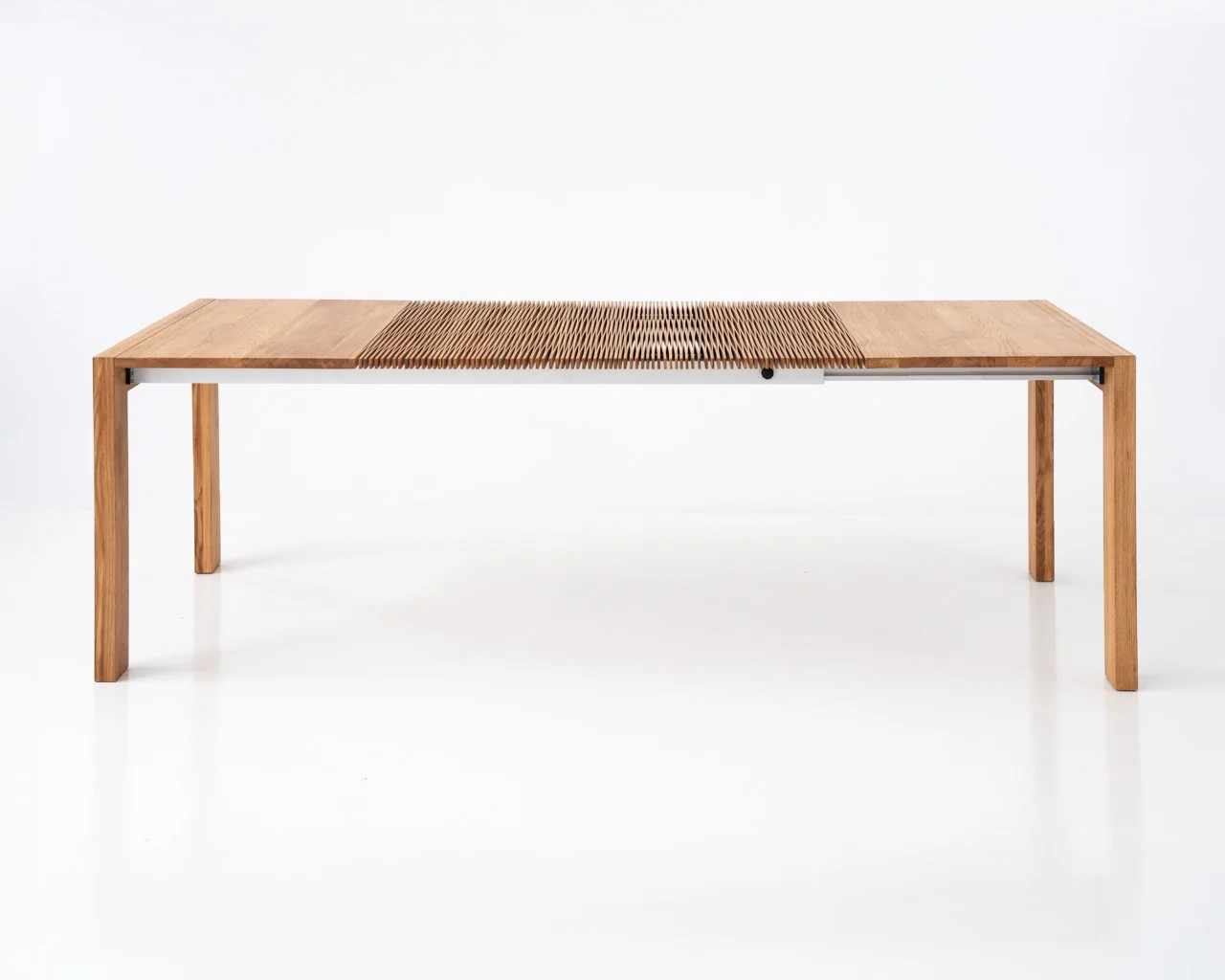 Video: Viral accordian table debuts in U.S.