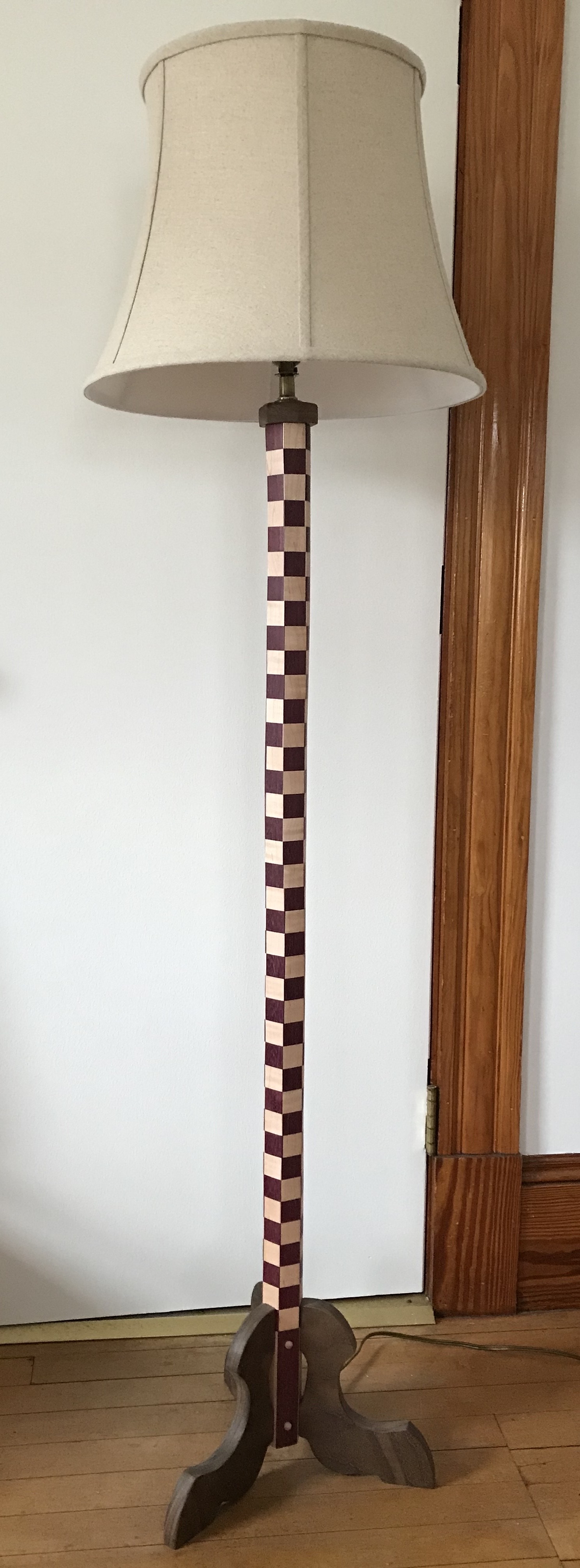 Brishen-Iannitelli-PomboHexagonal-floor-lamp