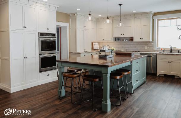 Peters Cabinets kitchen