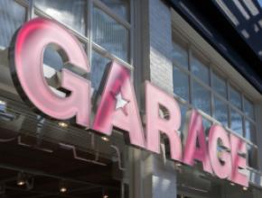 Garage Royalmount Mall store