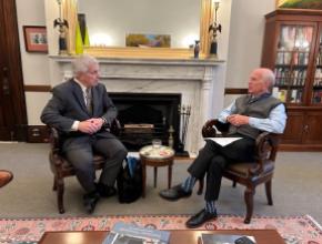 John Schultz talks with Sen. Peter Welch