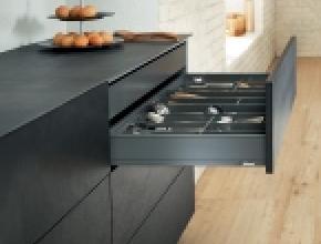 Blum-Legrabox-71262031116-drawer-system-145.jpg