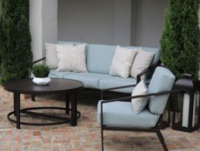crimson-casual-commercial-outdoor.jpg