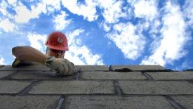 Worker bricklayer