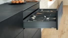 Blum-Legrabox-71262031116-drawer-system-145.jpg