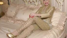 Dolly-Parton-bed-145.jpg