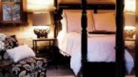 winterwoods-bedroom-thumb.jpg