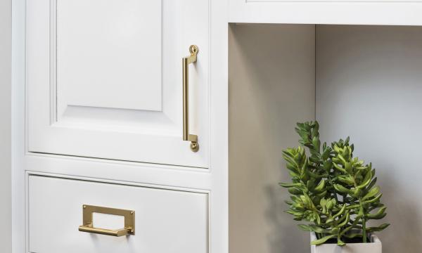 Atlas hardware pulls and knobs