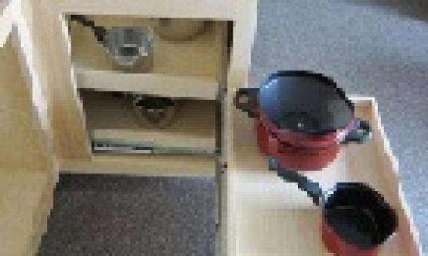 Slide-Out_Shelves_Blind_Corner_pull_out-thumb.jpg