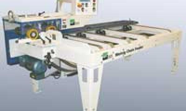 Weinig-Chain-Feeder.jpg