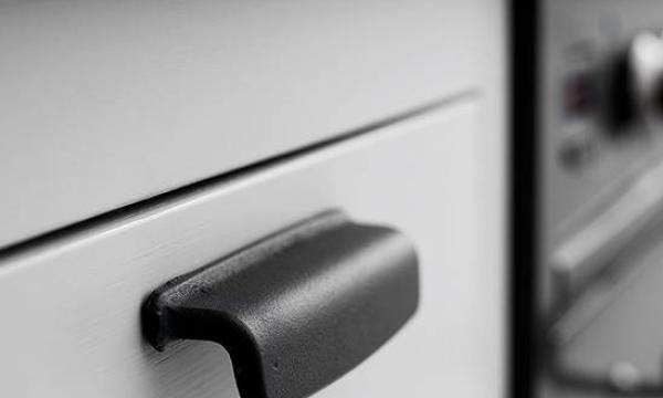 mockett-cast-iron-drawer-pulls-image001.jpg