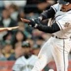 Bat-breaking-145.jpg