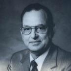 Leland-Safranek-Her-Saf-founder-thumb.jpg