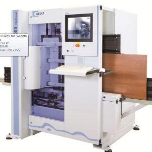 Vertical Wood Machining Center Selling a  Fast Clip