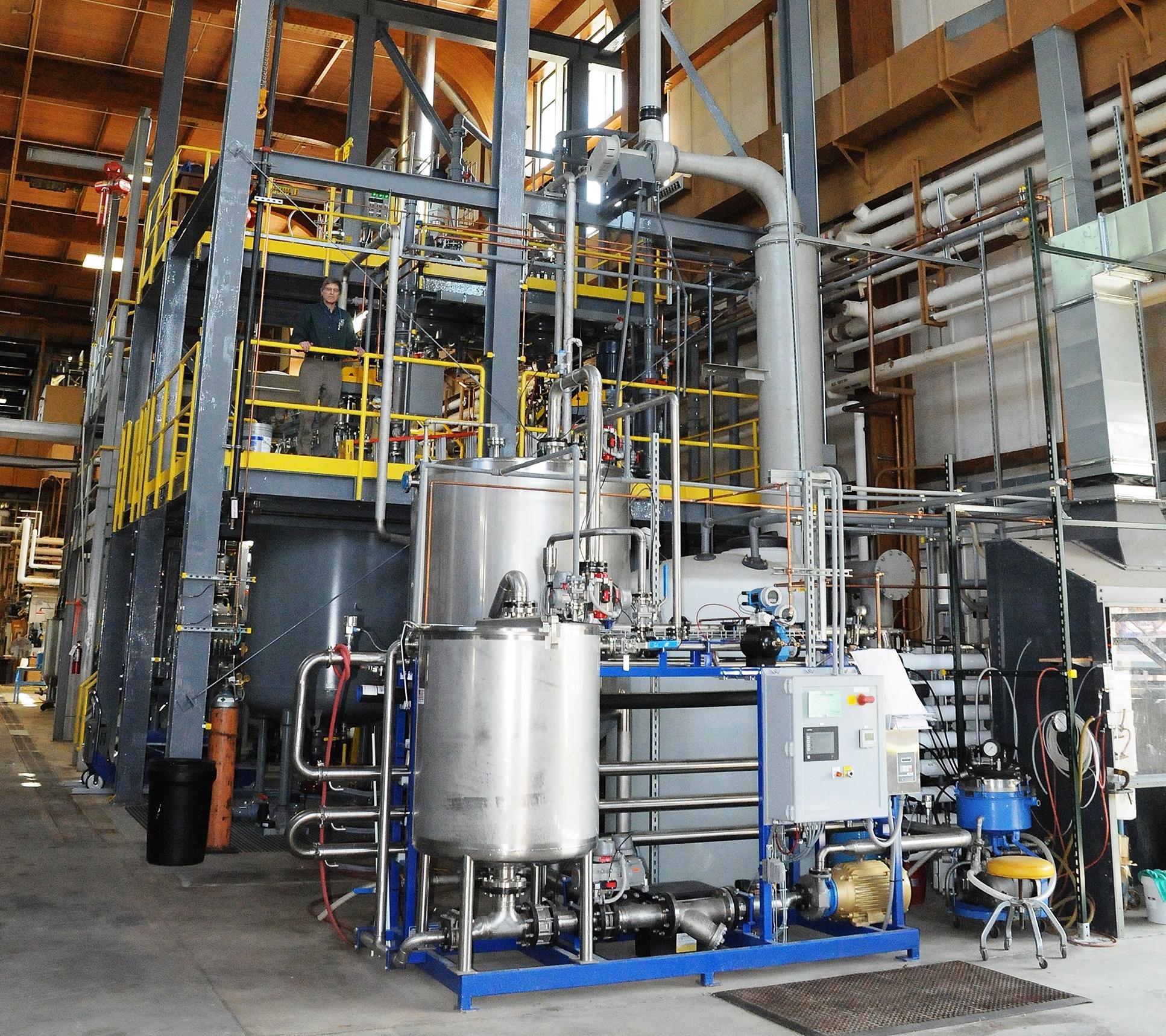 Forest-Service-nanocellulose-lab.JPG
