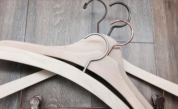 Henry-hanger-Home-banner2.jpg Henry-hanger-Home-banner2.jpg