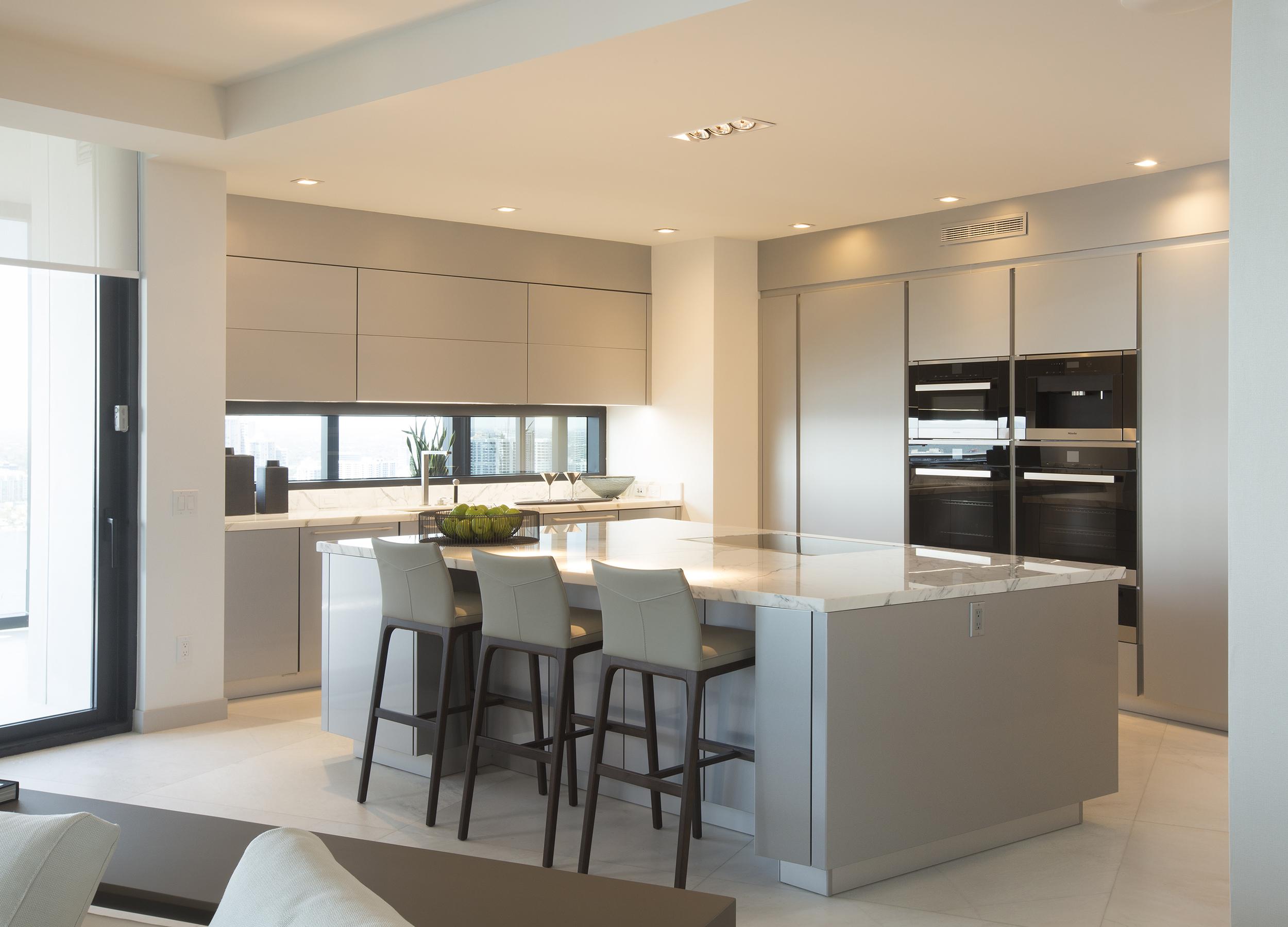Poggenpohl_Porsche Design Tower Miami_01.jpg