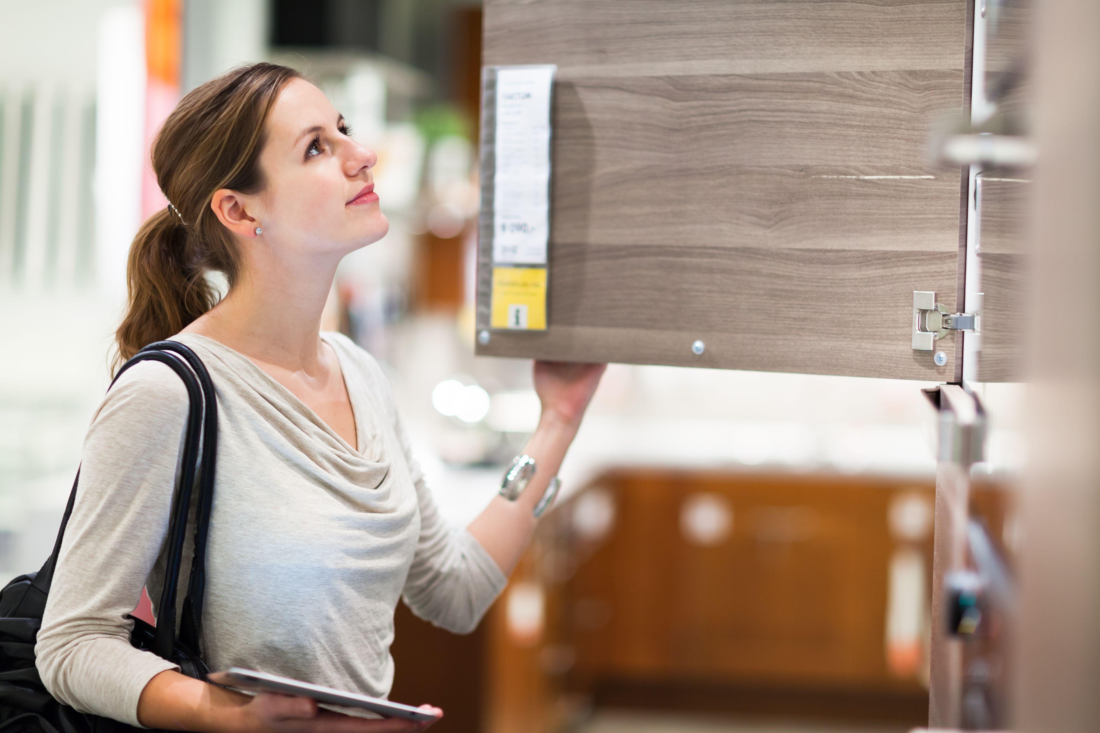 buying furniture-17256228_XL.jpg