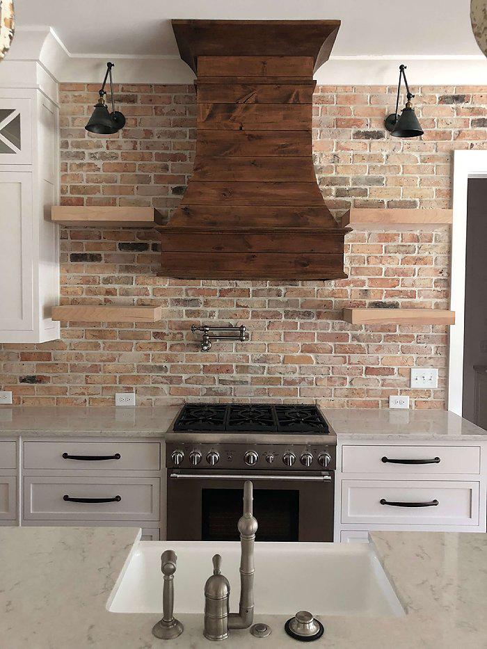 castlewood-epicurean-range-hood-shiplap.jpg