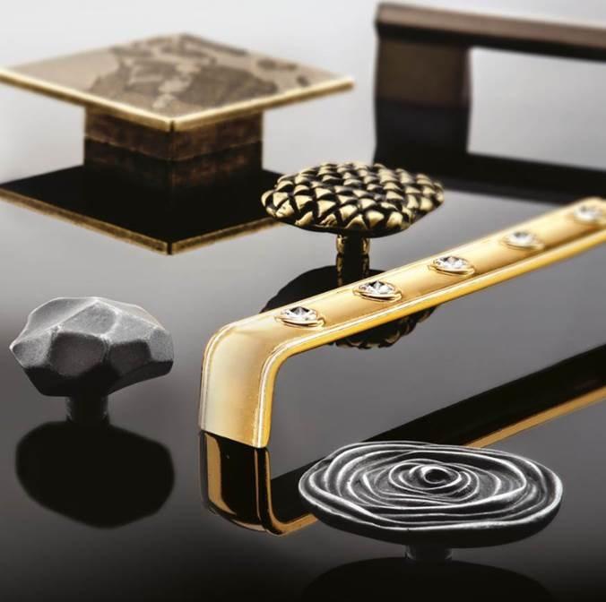 richelieu-designer-pulls-knobs.jpg