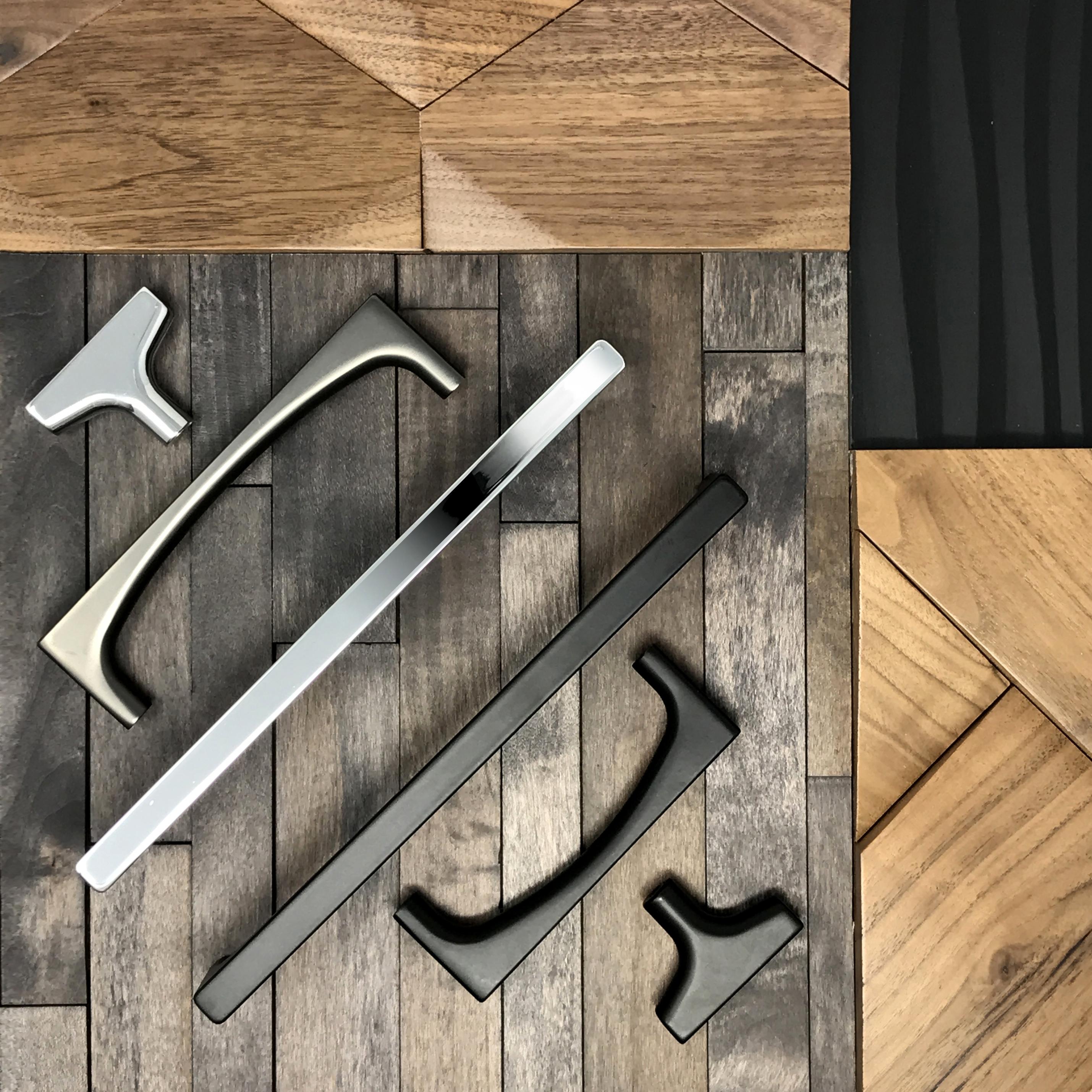 top-knobs-riverside-minetta-flatlay.jpg