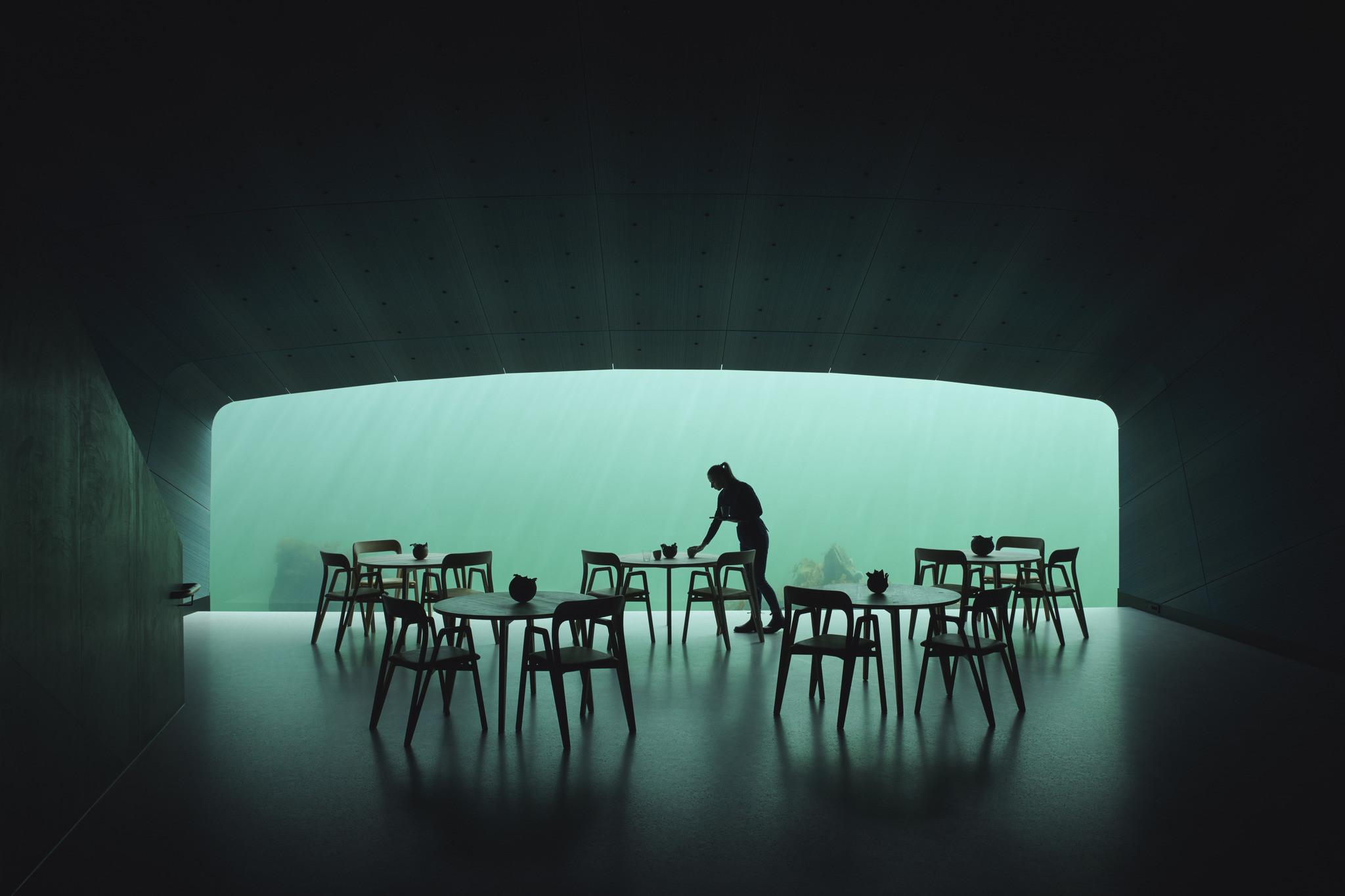 underwater-oak-restaurant-2.jpg