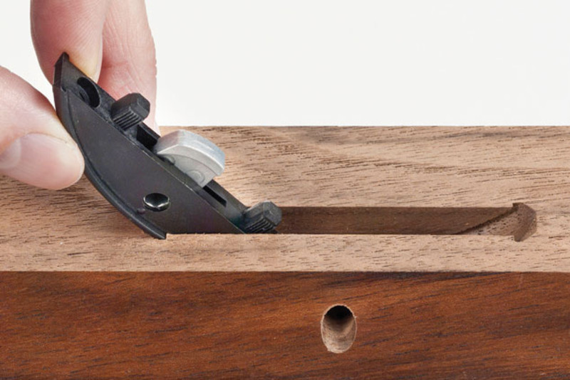 Locking Biscuit Connectors Do Away With Clamps in Glue Joints